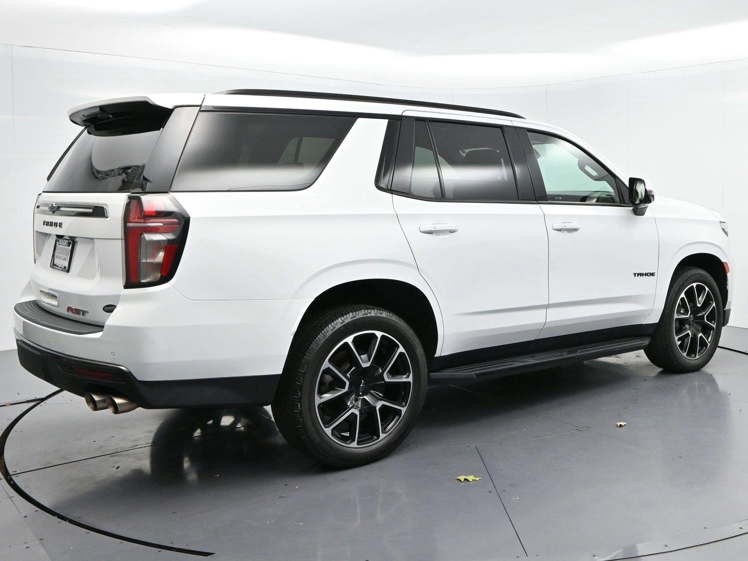 Used 2022 Summit White Chevrolet RST image 7