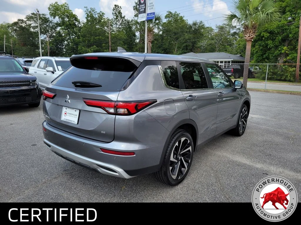 Used 2024  Mitsubishi SE image 5