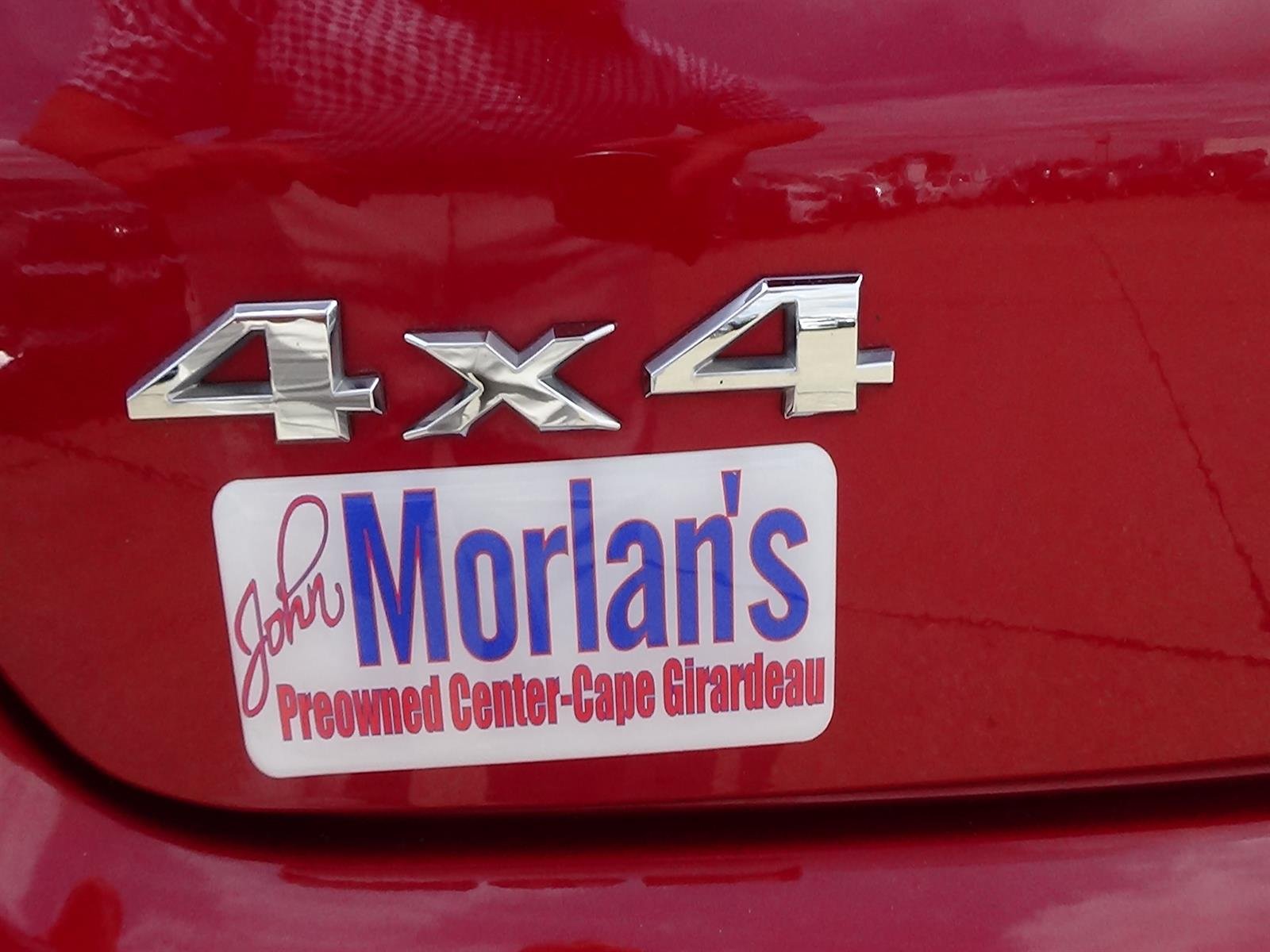 Certified Used 2025 Red Hot Pearl Coat (pr6) Jeep Latitude image 9