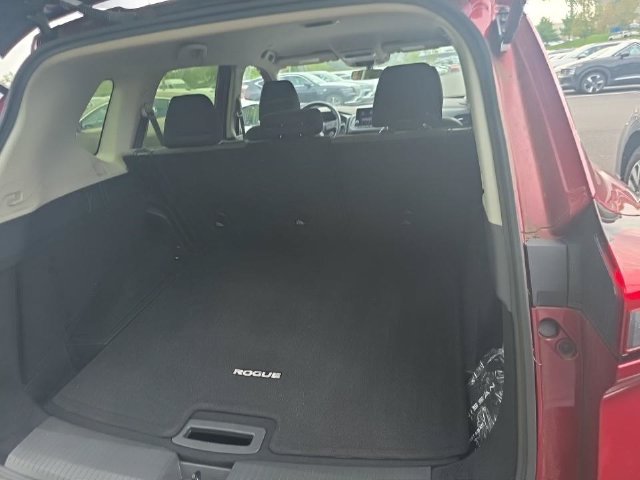 Used 2023 Red Nissan SV image 12