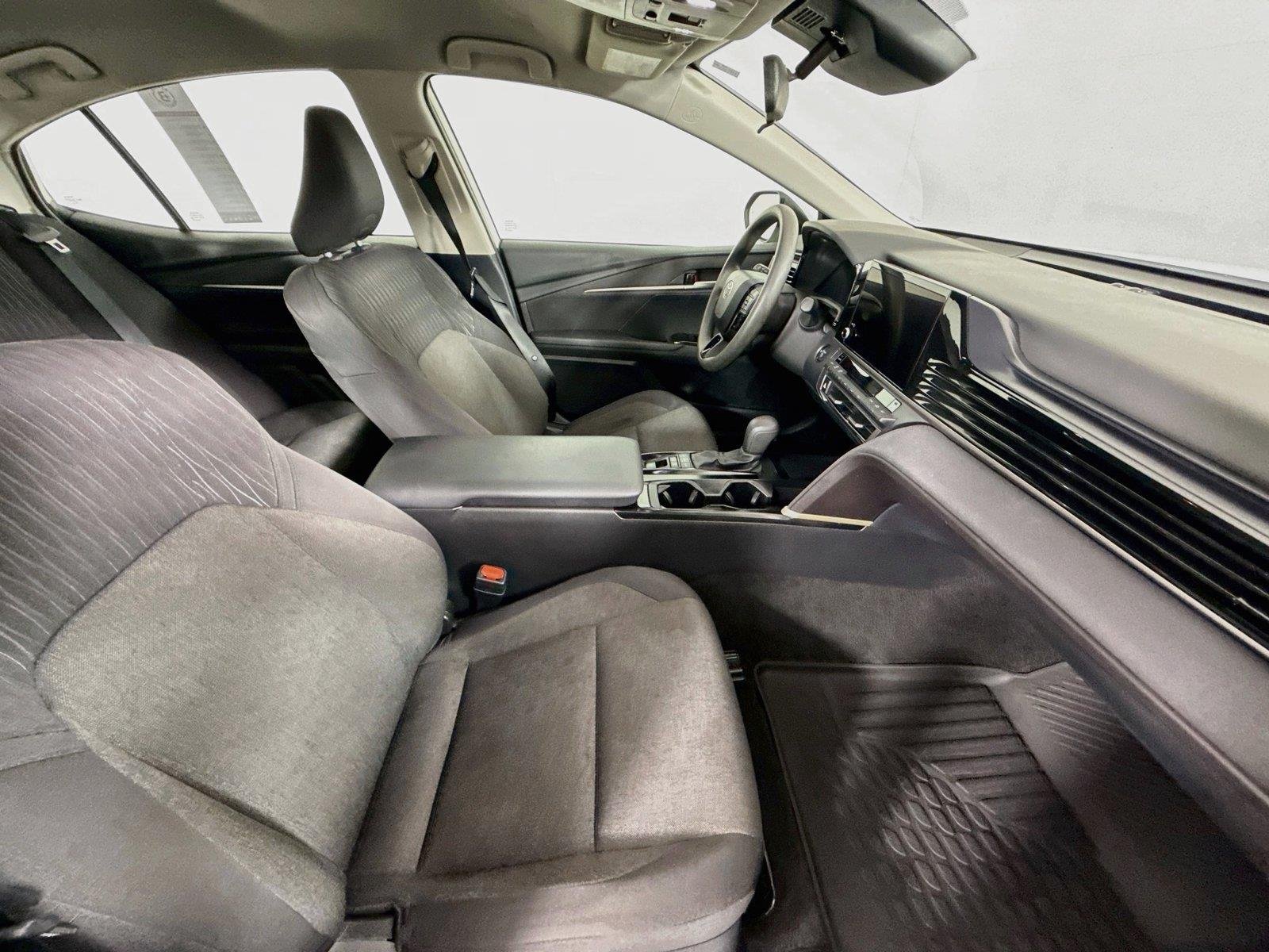 Used 2025 Ice Cap Toyota LE image 42