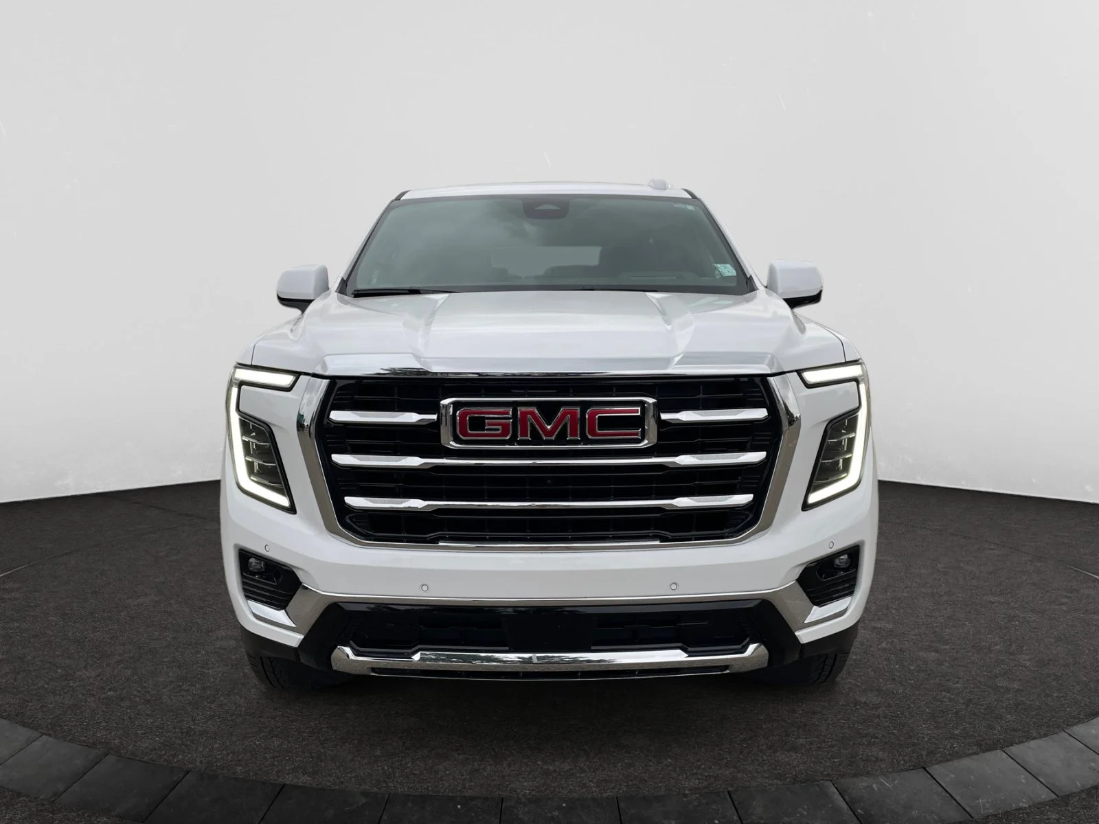 Used 2026 Summit White GMC Elevation 4WD Leather Sunroof Super Cruise Rear Media image 8
