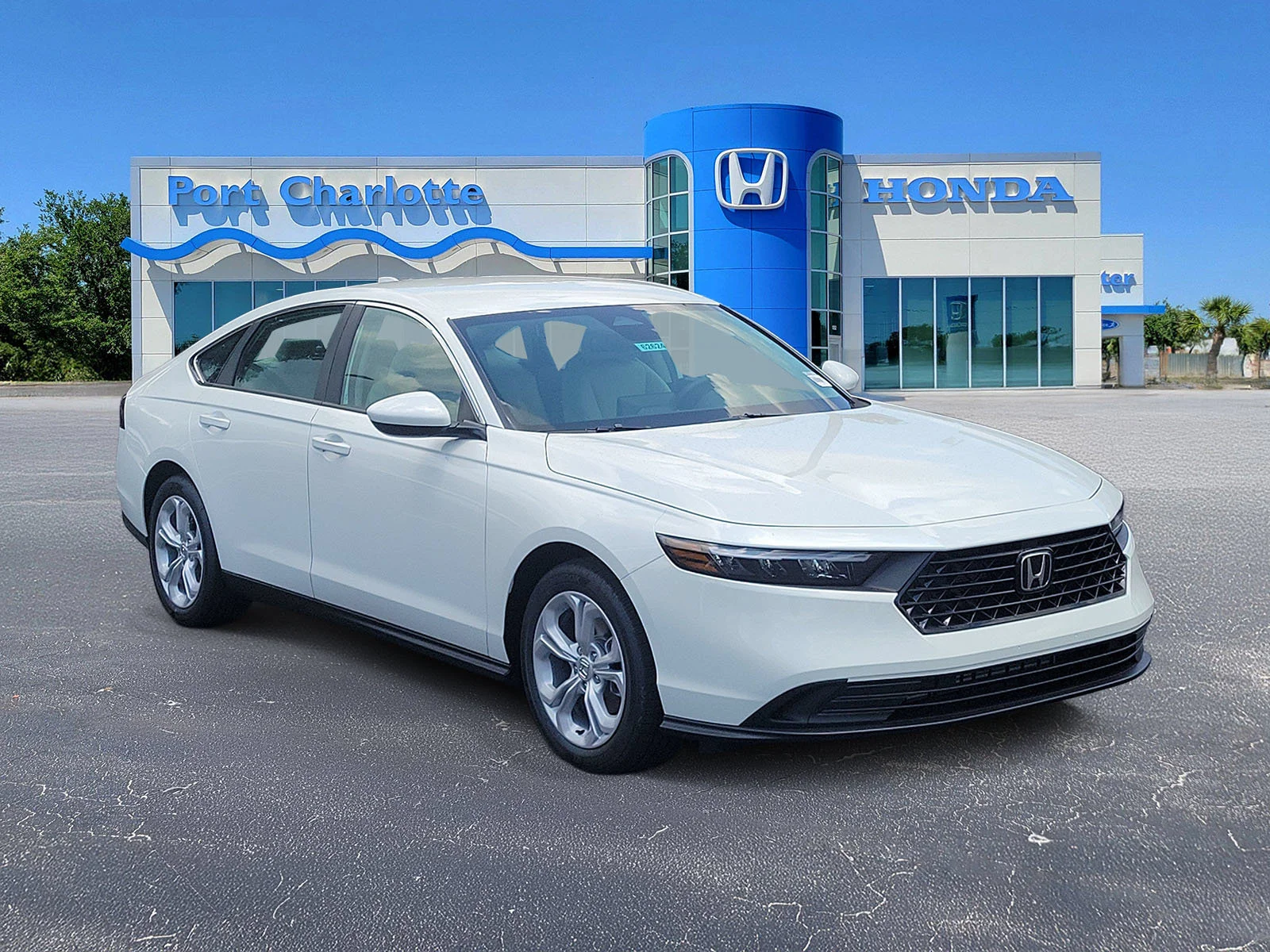 New 2026 Platinum White Pearl Honda LX image 28