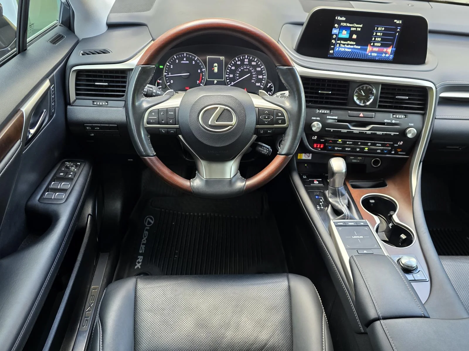 2022 Lexus RX 350 - Photo 11