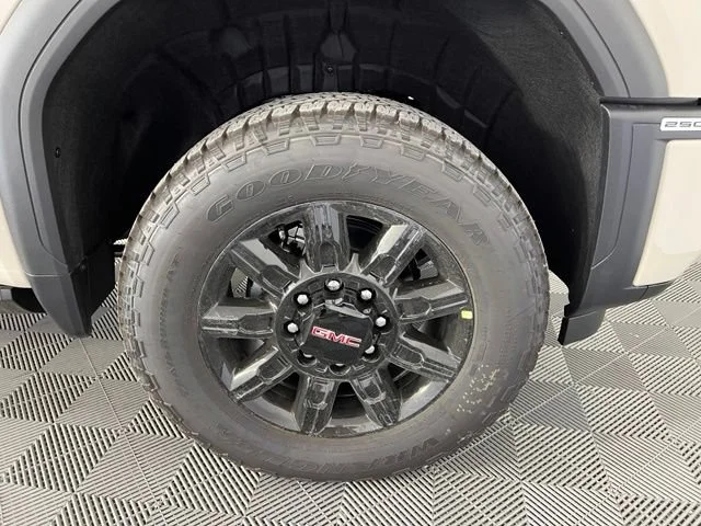 2026 GMC Sierra 2500HD AT4 - Photo 46