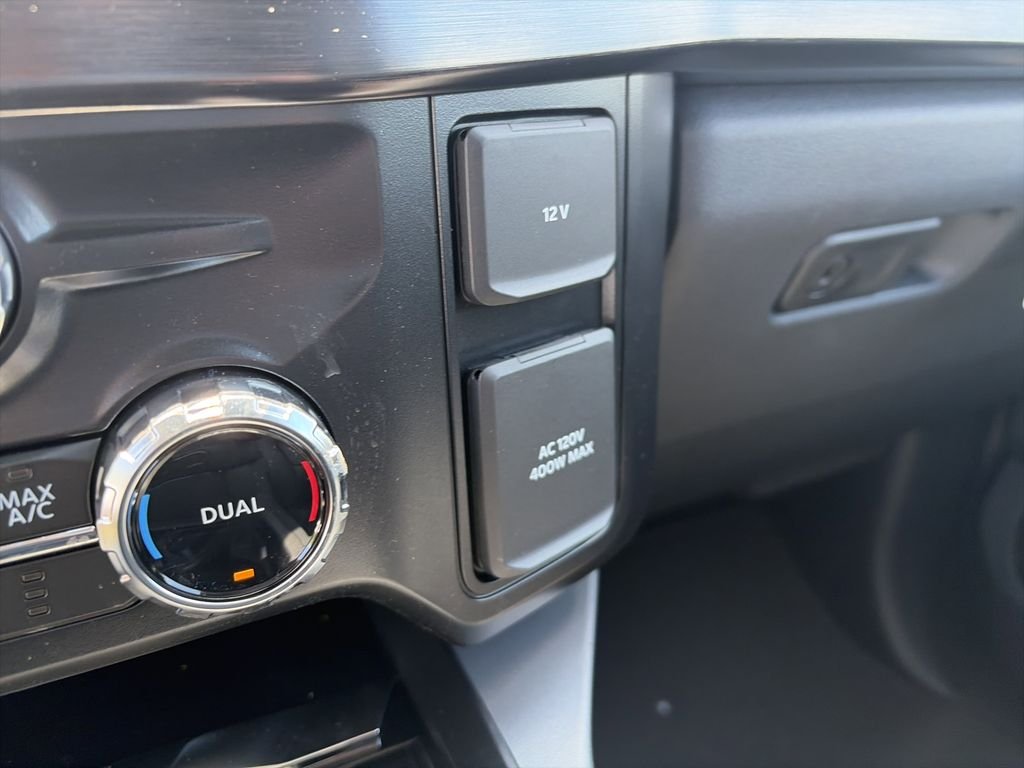 New 2026 Agate Black Metallic Ford F-350® Lariat® image 28
