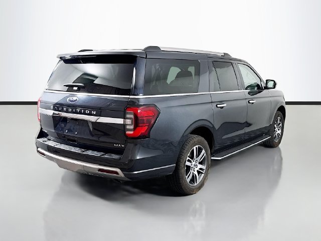 Used 2022  Ford Limited image 7