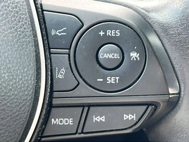 Used 2021 Gray Toyota XLE Premium image 22