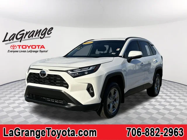 2025 Toyota RAV4 XLE