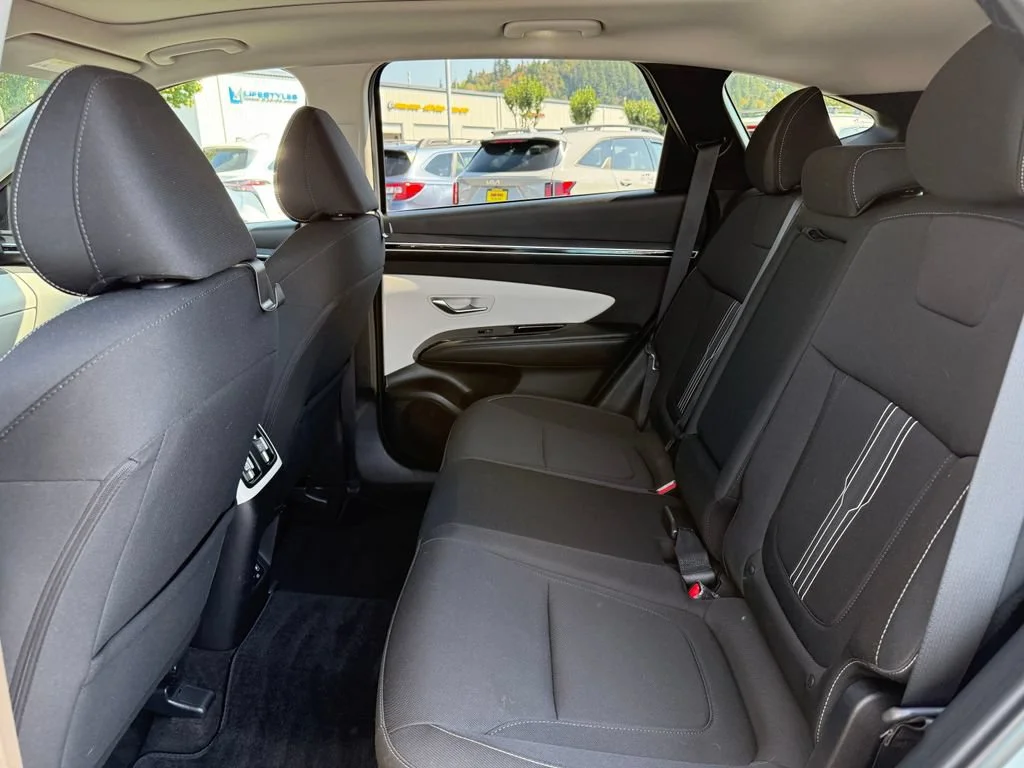 Used 2022 Shimmering Silver Hyundai SEL Convenience image 15