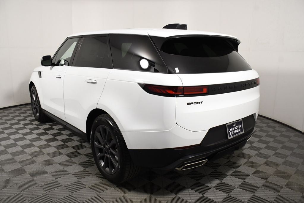 New 2026 Fuji White Land Rover SE image 4