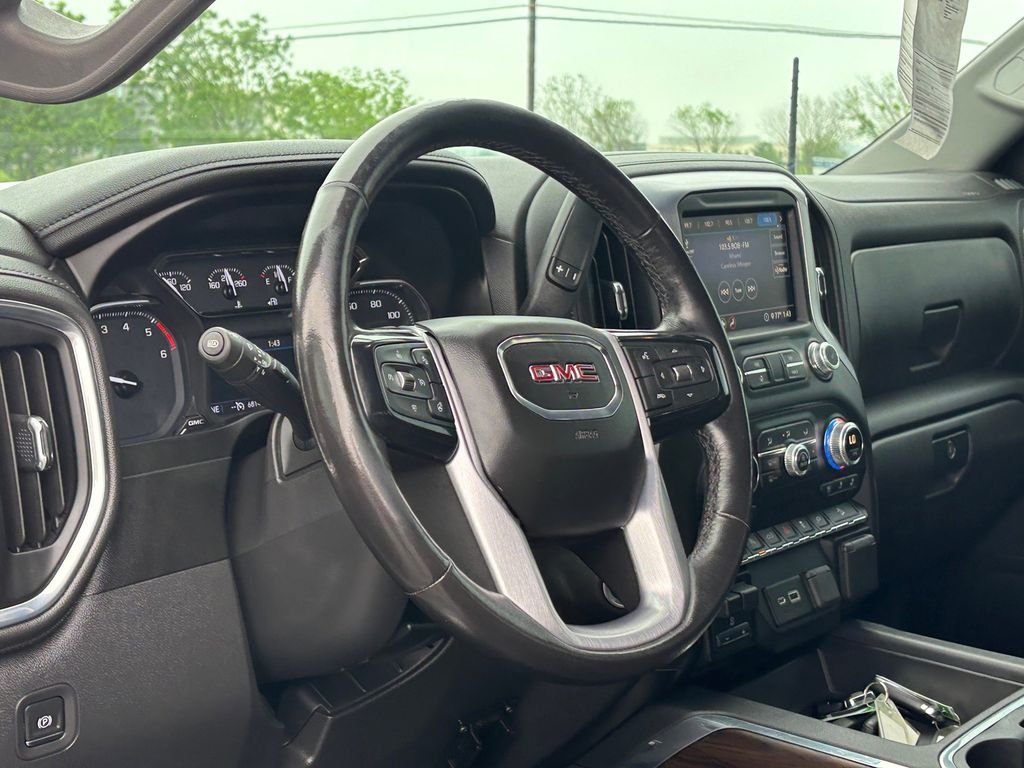 Used 2020 White GMC SLT image 10