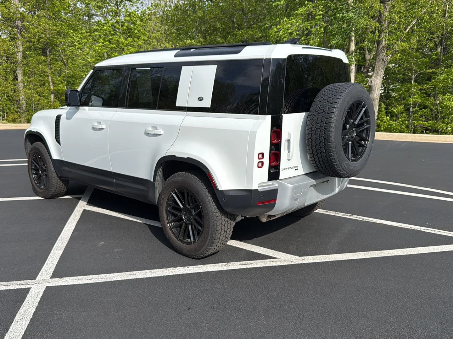 Used 2020 Fuji White Land Rover S image 3