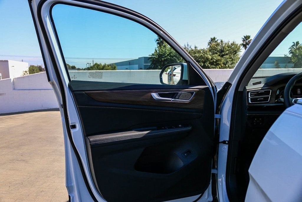 2026 Volkswagen Atlas SE w/Tech - Photo 24