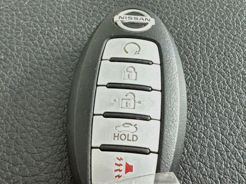 Used 2013 Beige Nissan 2.5 SV image 35