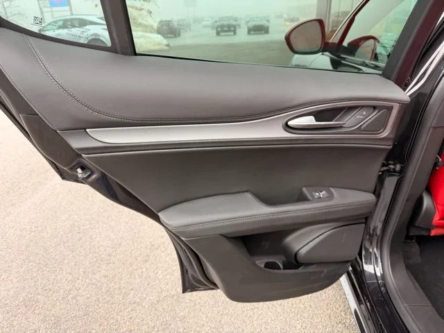 2026 Alfa Romeo Stelvio Base - Photo 7