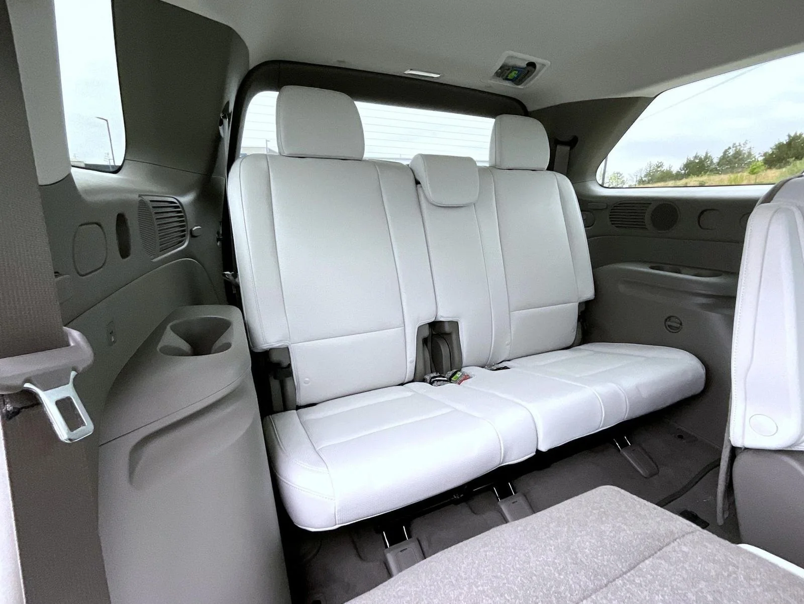 New 2026 White Hyundai SEL Premium image 20
