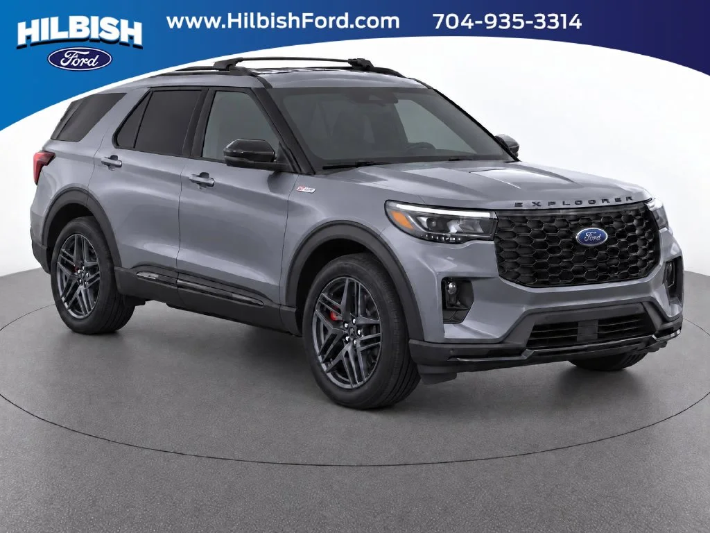 Used 2025 Gray Ford ST-Line image 1