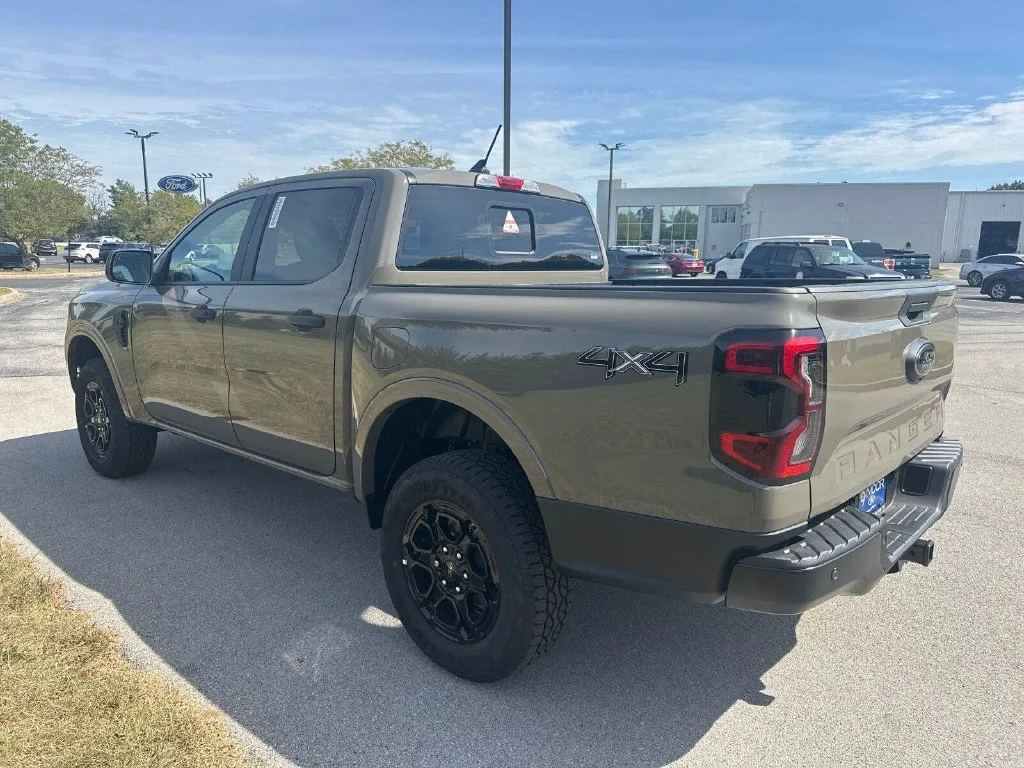 New 2026 Marsh Gray Ford XLT image 12