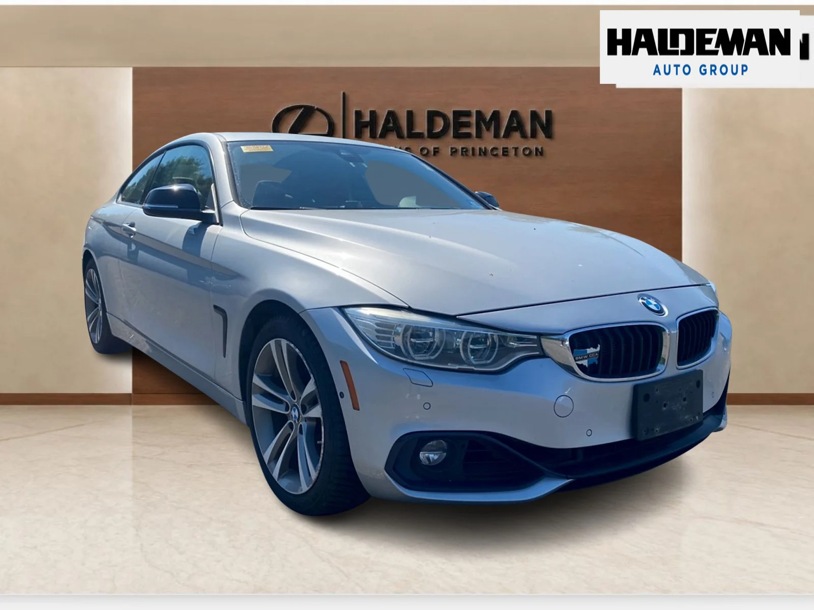 Used 2014 Silver BMW xDrive image 1