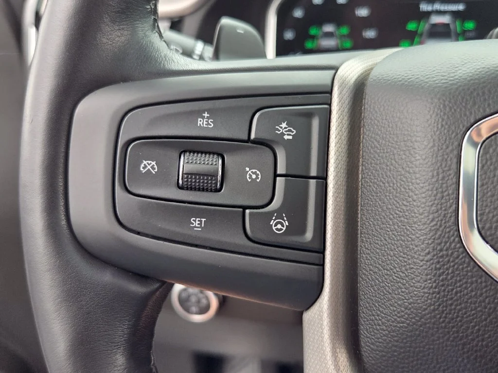 Used 2024 Onyx Black GMC Denali image 26