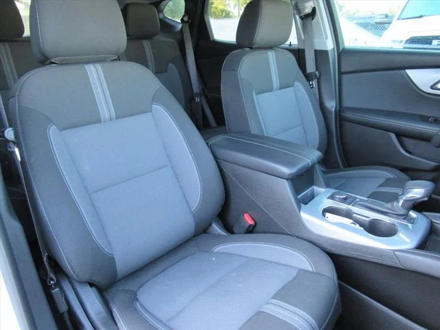 Used 2024 White Chevrolet LT image 9