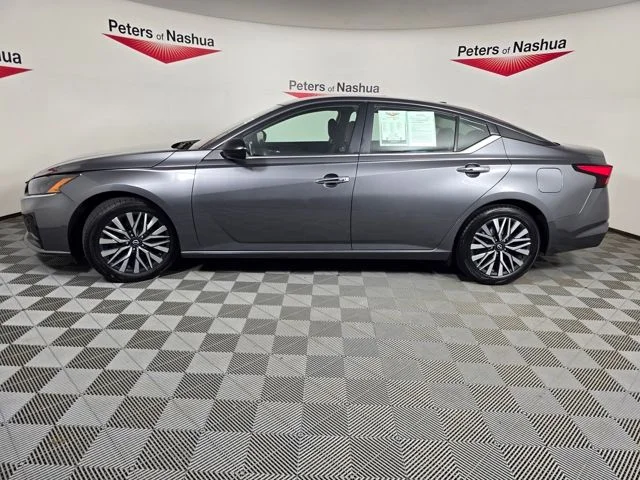 Used 2024 Gray Nissan 2.5 SV image 11