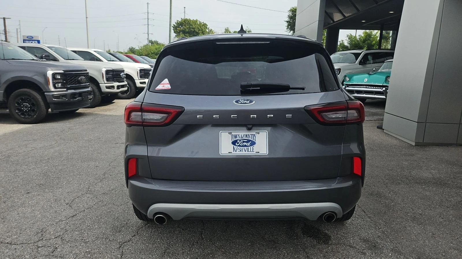 Used 2023 Gray Ford ST-Line FWD image 4
