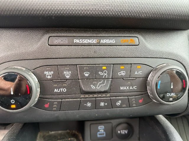 Used 2022 Brown Ford Badlands image 21