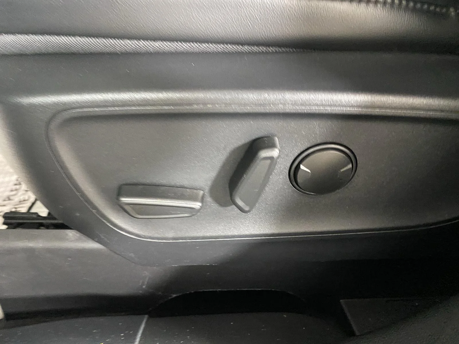 Used 2024 Agate Black Ford ST-Line Select image 25