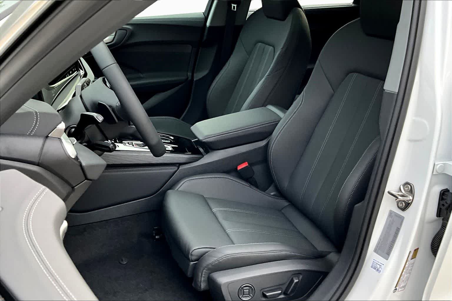2025 Audi New A5 Premium Plus - Photo 9