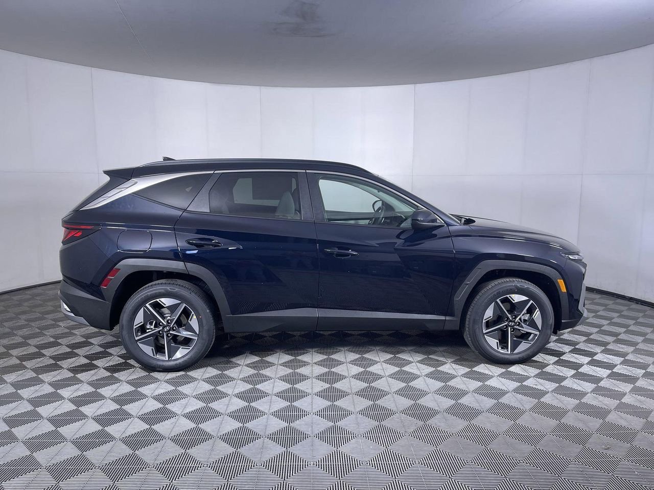 New 2026 Deep Sea Hyundai SEL image 4