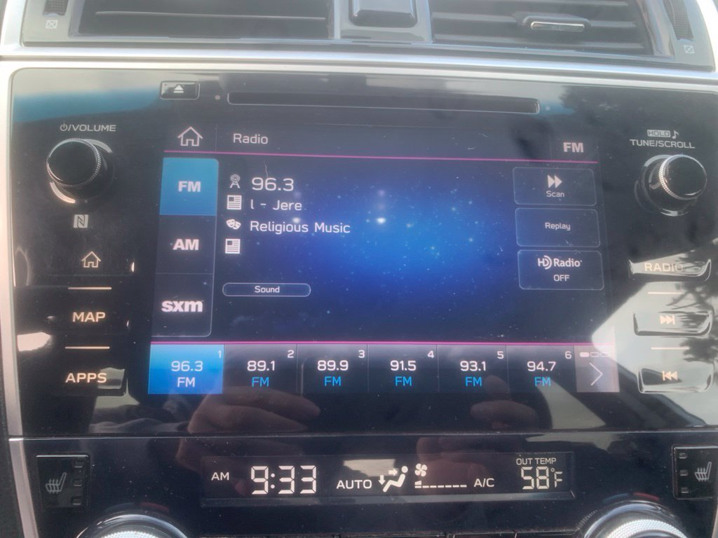 Used 2019 Silver Subaru 2.5i image 19