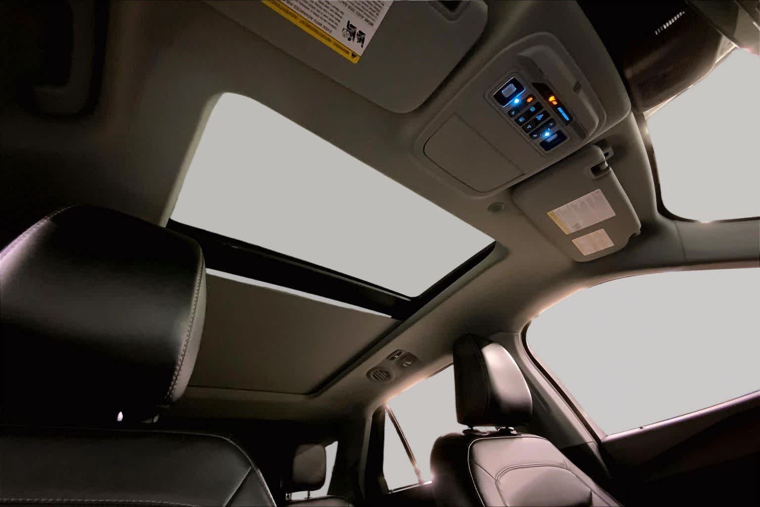 Used 2023 Star White Metallic Tri-Coat Ford XLT image 14