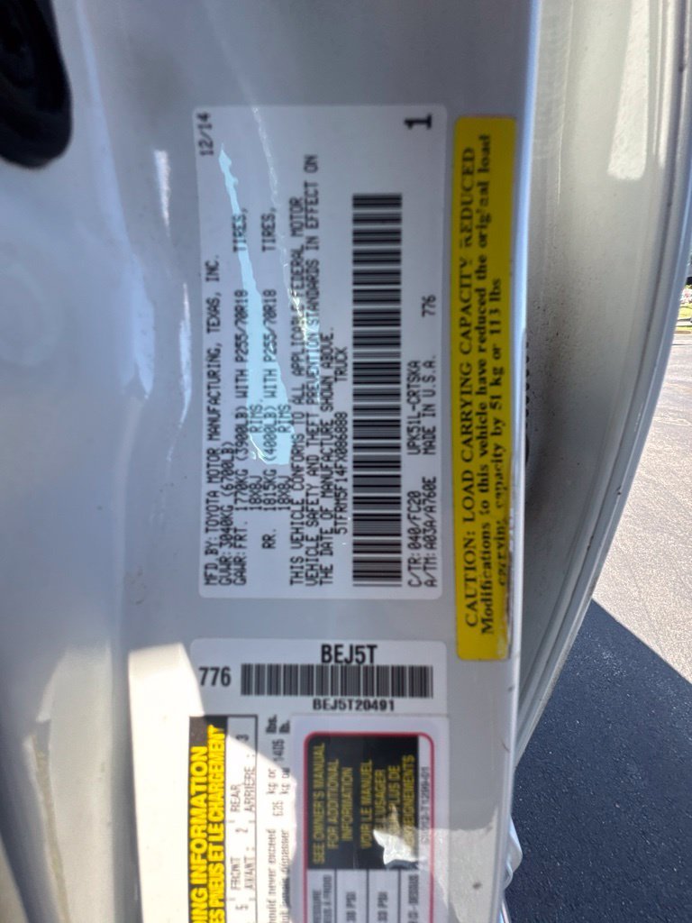 Used 2015 White Toyota SR5 image 6