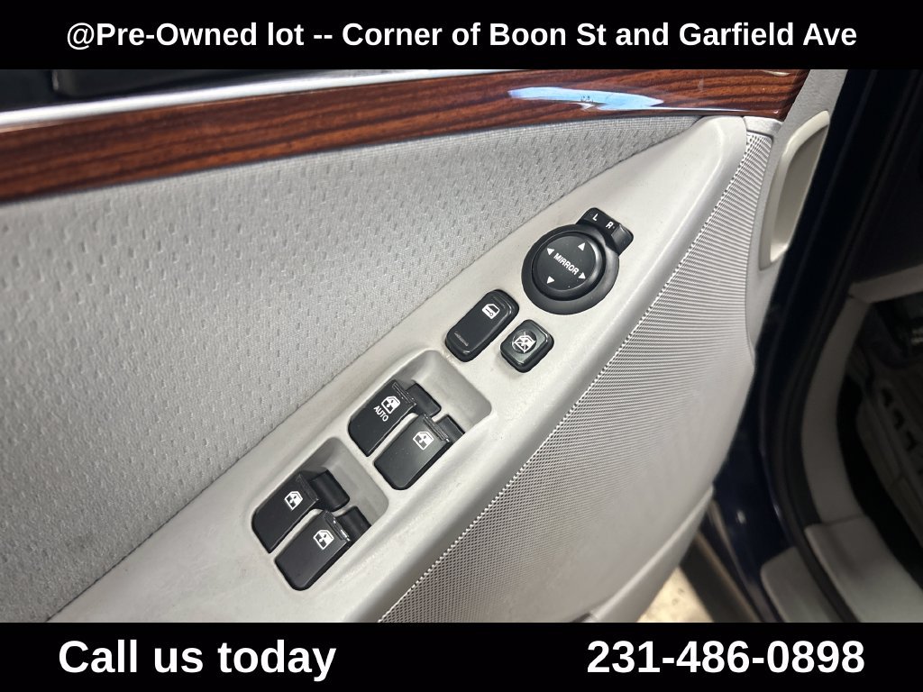 Used 2009 Blue Hyundai GLS image 16