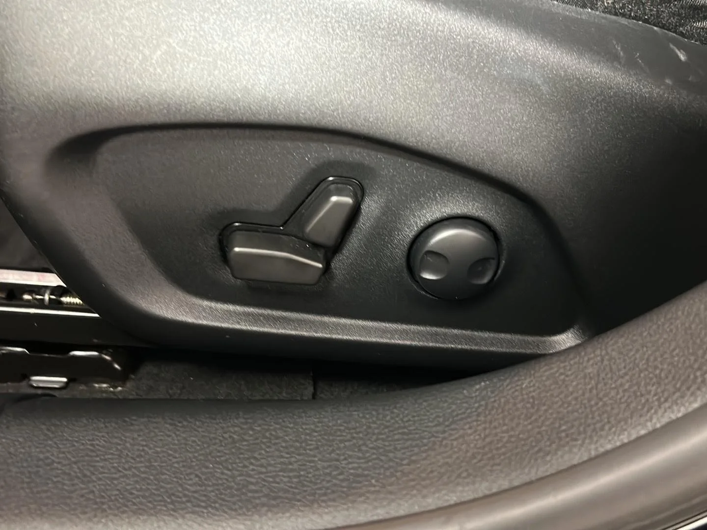 Used 2022 Black Jeep High Altitude image 14
