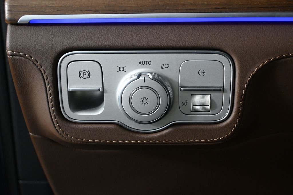 Certified Used 2024  Mercedes-Benz GLE 53 AMG® image 9