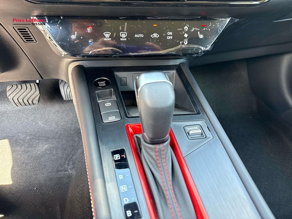 New 2027 Aspen White TriCoat/Super Black Nissan SR image 16