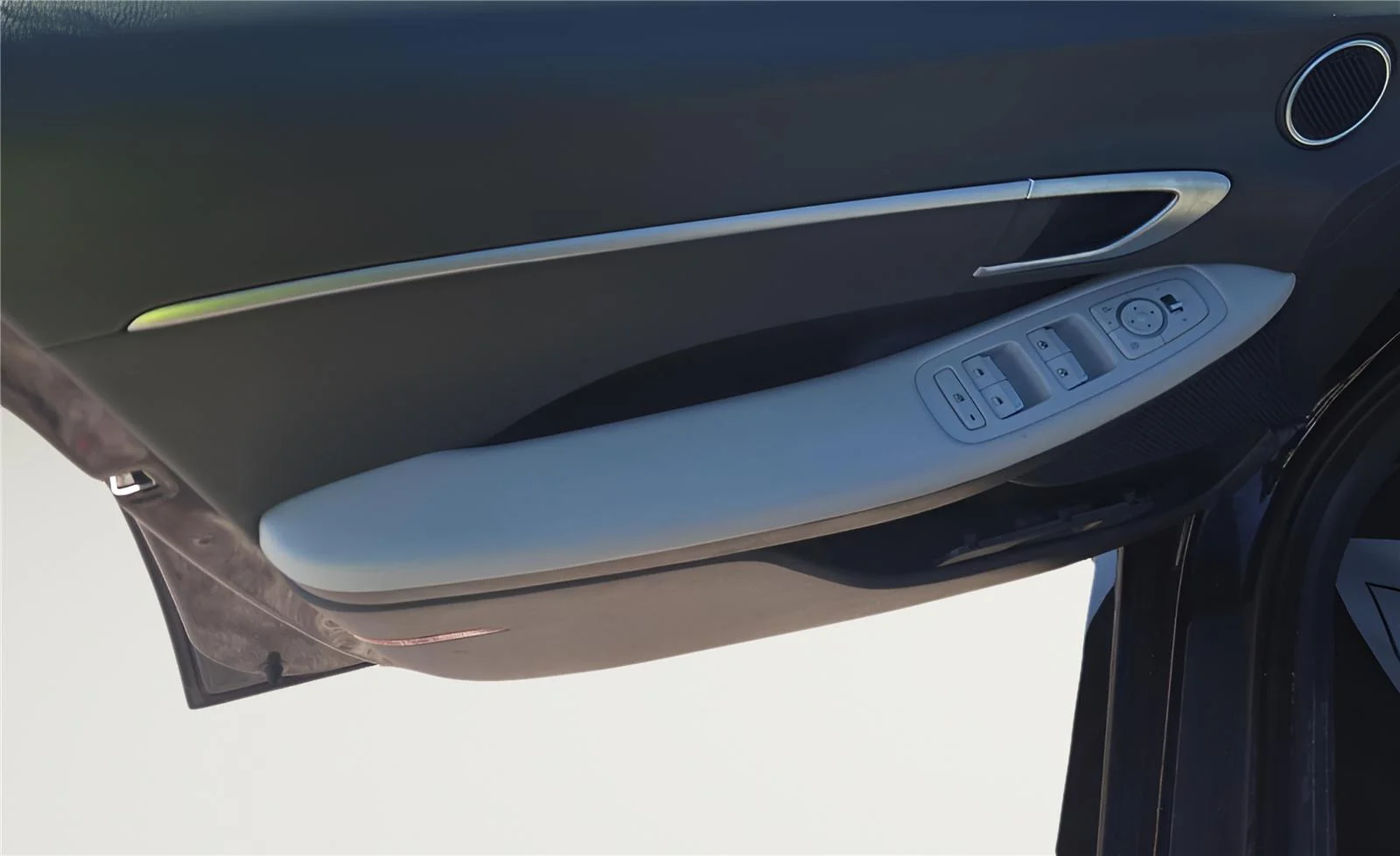 2025 Hyundai Sonata SEL - Photo 16