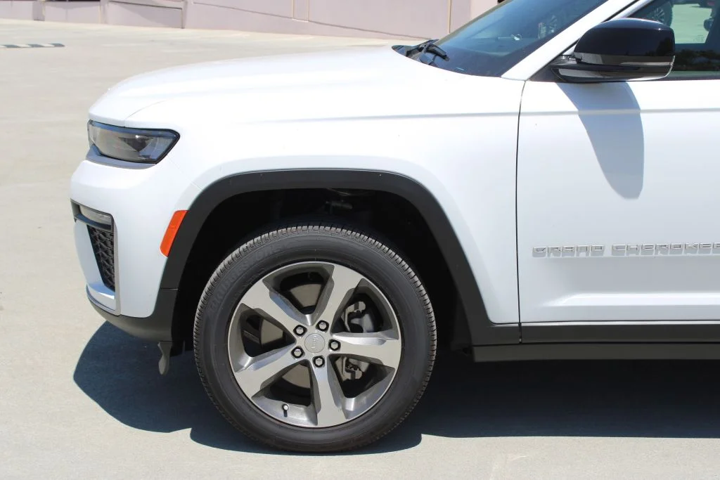 New 2026 Bright White Clearcoat Jeep Limited image 7