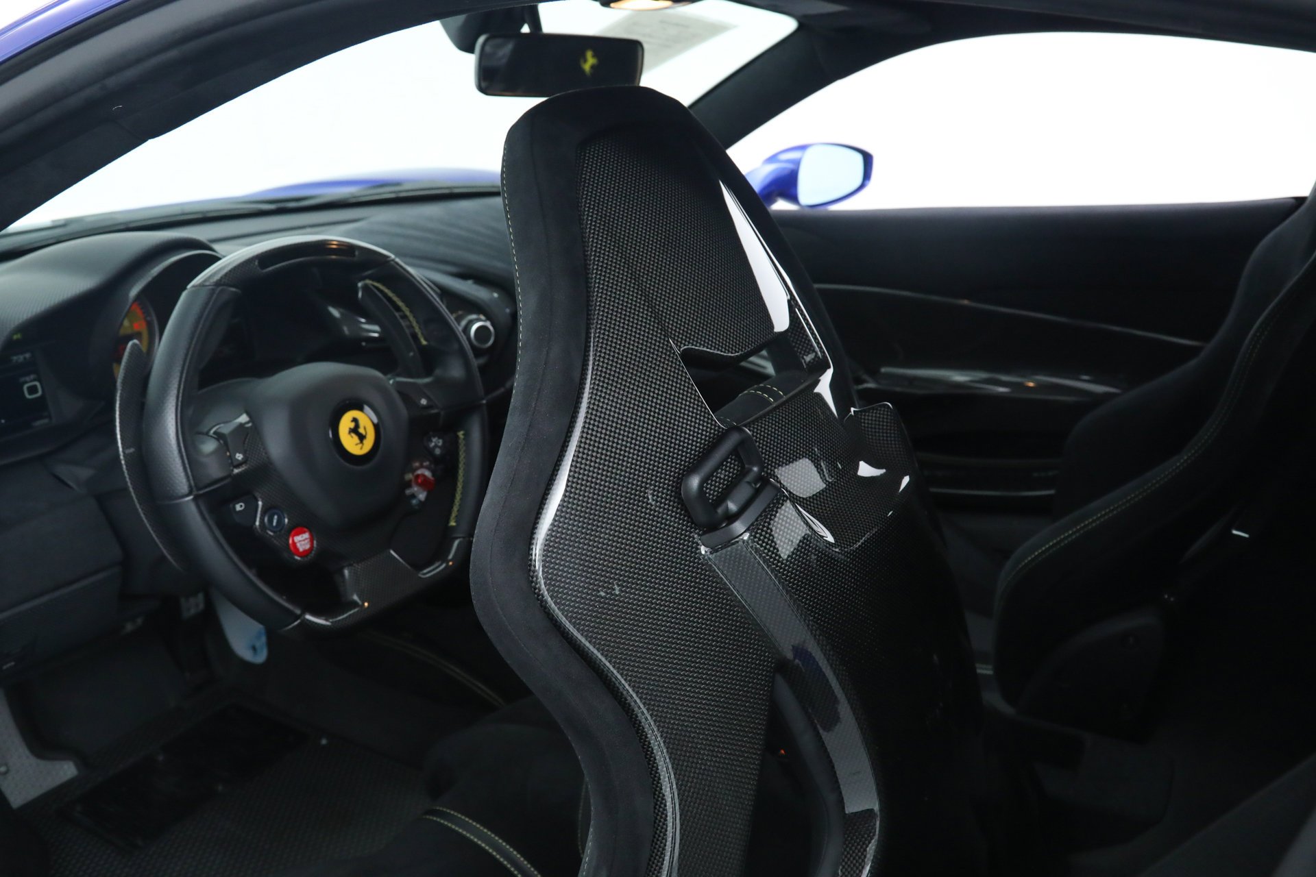 Used 2020 Blue Ferrari  image 27