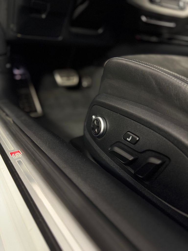Used 2021 Glacier White Audi 3.0T Premium image 31