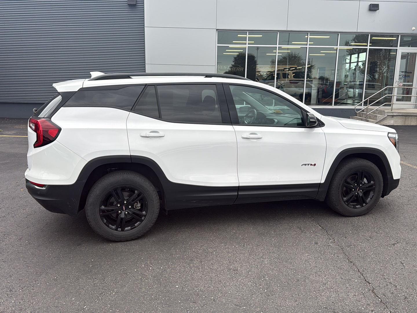 Used 2024 Summit White GMC AT4 image 7