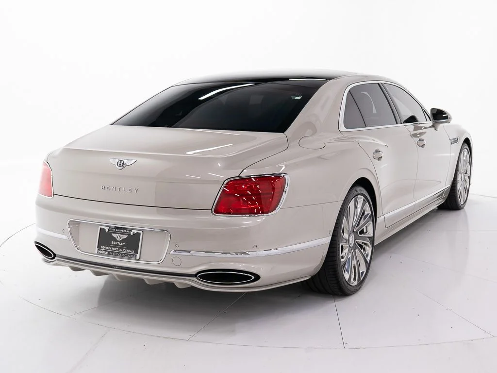 Used 2025 White Sand - by Mulliner Bentley Mulliner image 5