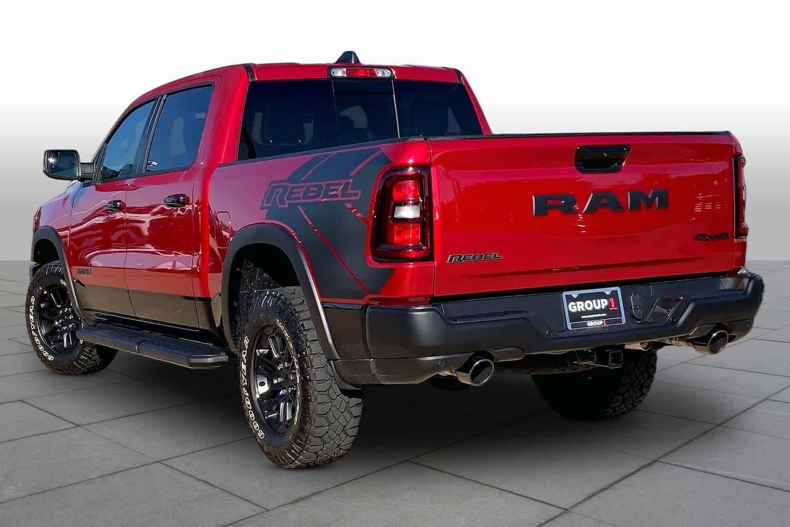 New 2026 Molten Red Pearl-Coat Exterior Paint RAM Rebel image 12