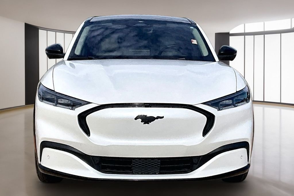 Used 2023 White Ford Premium image 3