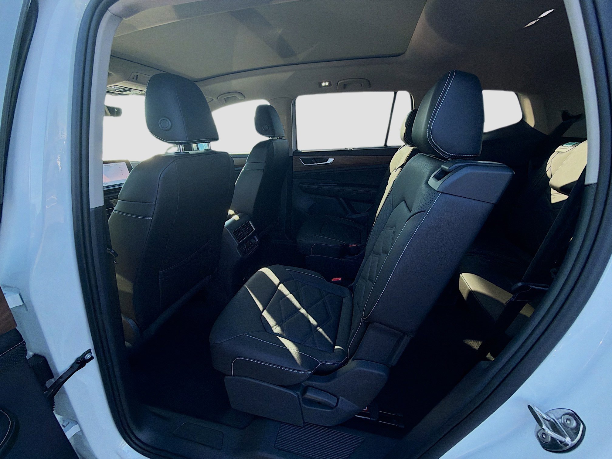 2026 Volkswagen Atlas SE w/Tech - Photo 20