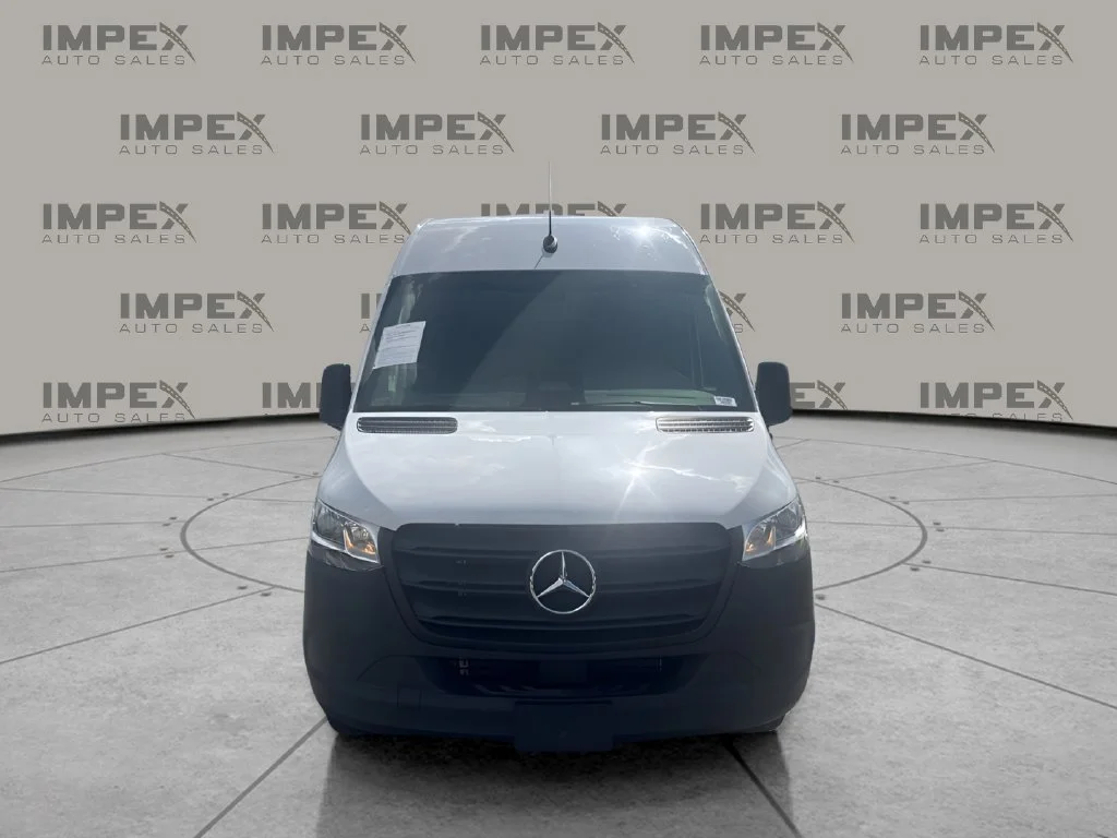 Used 2025 White Mercedes-Benz Cargo 170 WB image 9