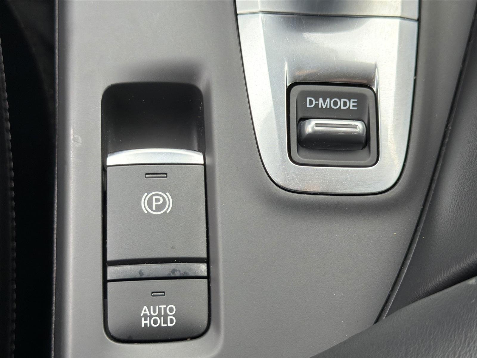 Used 2024 Slate Gray INFINITI LUXE image 13